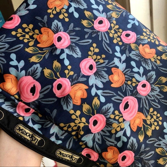 LeSportsac x Rifle Paper Co. XL Rectangular - Picture 4 of 6